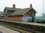 Wikipedia - Plumley railway station