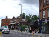 Wikipedia - St Margarets (Gr London) railway station