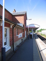 Wikipedia - Tisbury railway station