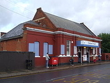 Wikipedia - Chadwell Heath railway station
