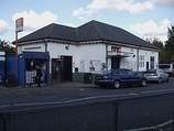 Wikipedia - Gidea Park railway station