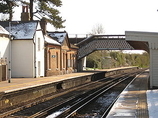 Wikipedia - Glynde railway station