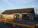 Wikipedia - Hackbridge railway station