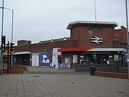 Wikipedia - Kingston railway station