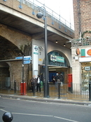 Wikipedia - Shadwell railway station