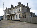 Wikipedia - Chertsey railway station