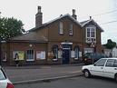 Wikipedia - Ewell West railway station