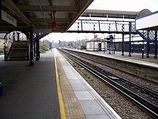 Wikipedia - Grove Park railway station