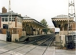Wikipedia - Hale railway station