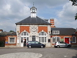 Wikipedia - Hatch End railway station