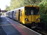 Wikipedia - Hunts Cross railway station