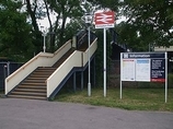 Wikipedia - Kempton Park railway station