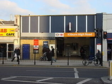 Wikipedia - Kilburn High Road railway station