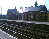 Wikipedia - Maghull railway station