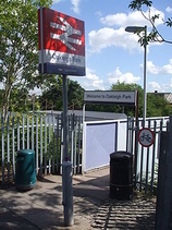Wikipedia - Oakleigh Park railway station