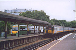 Wikipedia - Oxted railway station