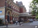 Wikipedia - Portsmouth & Southsea railway station