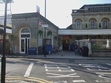 Wikipedia - Acton Central railway station