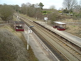 Wikipedia - The Lakes railway station