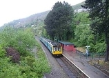 Wikipedia - Tir-Phil railway station