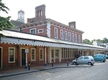 Wikipedia - Tunbridge Wells railway station