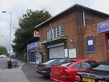 Wikipedia - Waddon railway station