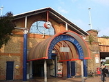 Wikipedia - Wandsworth Town railway station