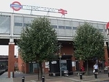 Wikipedia - West Ham railway station