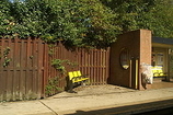 Wikipedia - Whiston railway station