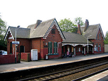 Wikipedia - Widnes railway station