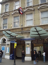Wikipedia - Whitechapel railway station