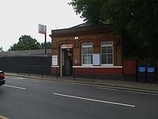Wikipedia - Brondesbury Park railway station