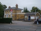 Wikipedia - Chiswick railway station