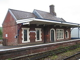 Wikipedia - Crediton railway station