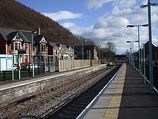 Wikipedia - Crosskeys railway station