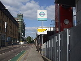 Wikipedia - Custom House railway station