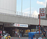 Wikipedia - Ealing Broadway railway station