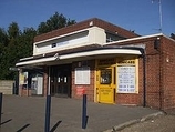 Wikipedia - Falconwood railway station
