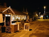 Wikipedia - Ferriby railway station